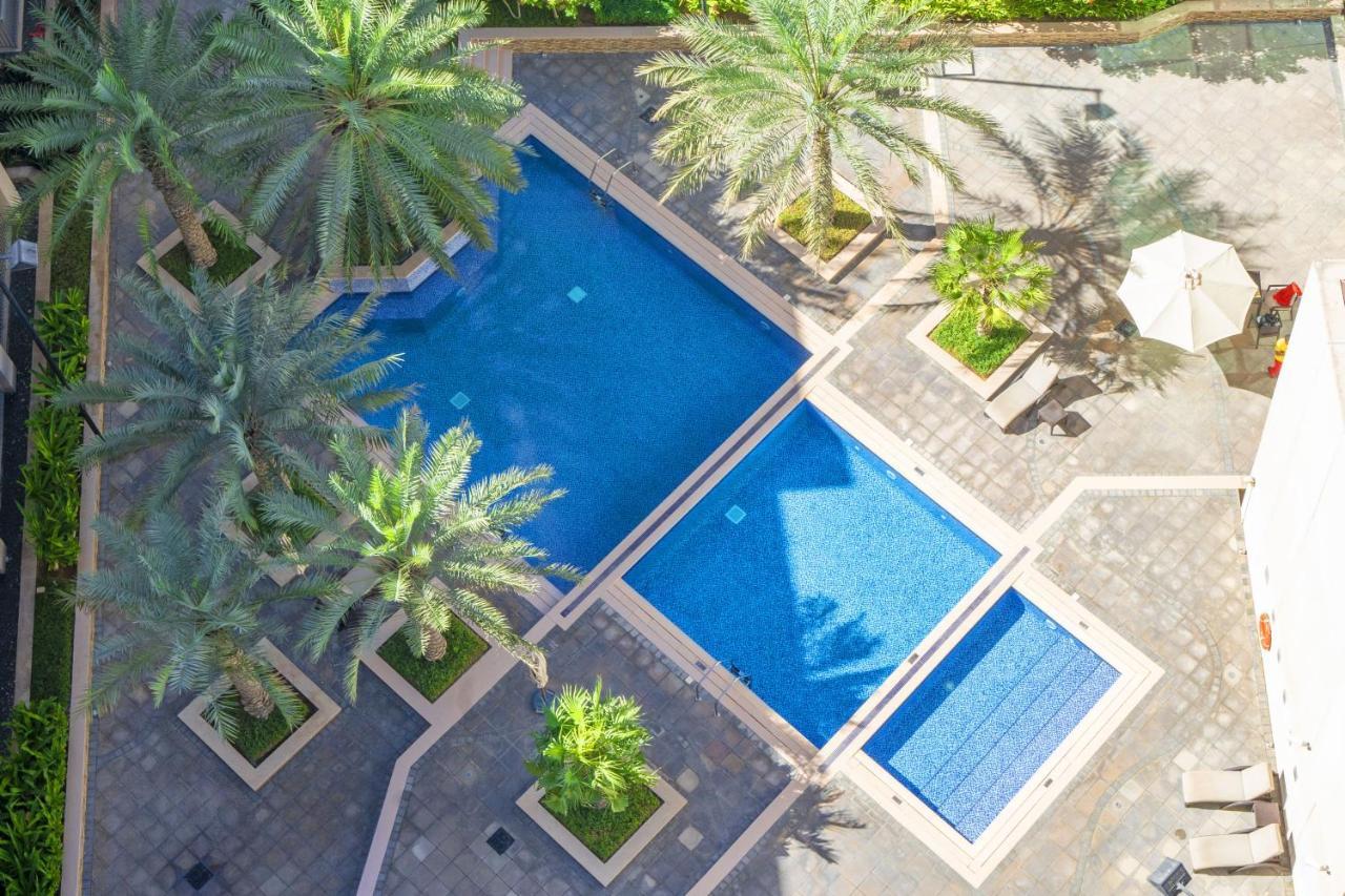 Chic 2Br Apartment, Prime Location Near Dubai Mall - Allsopp&Allsopp Bagian luar foto