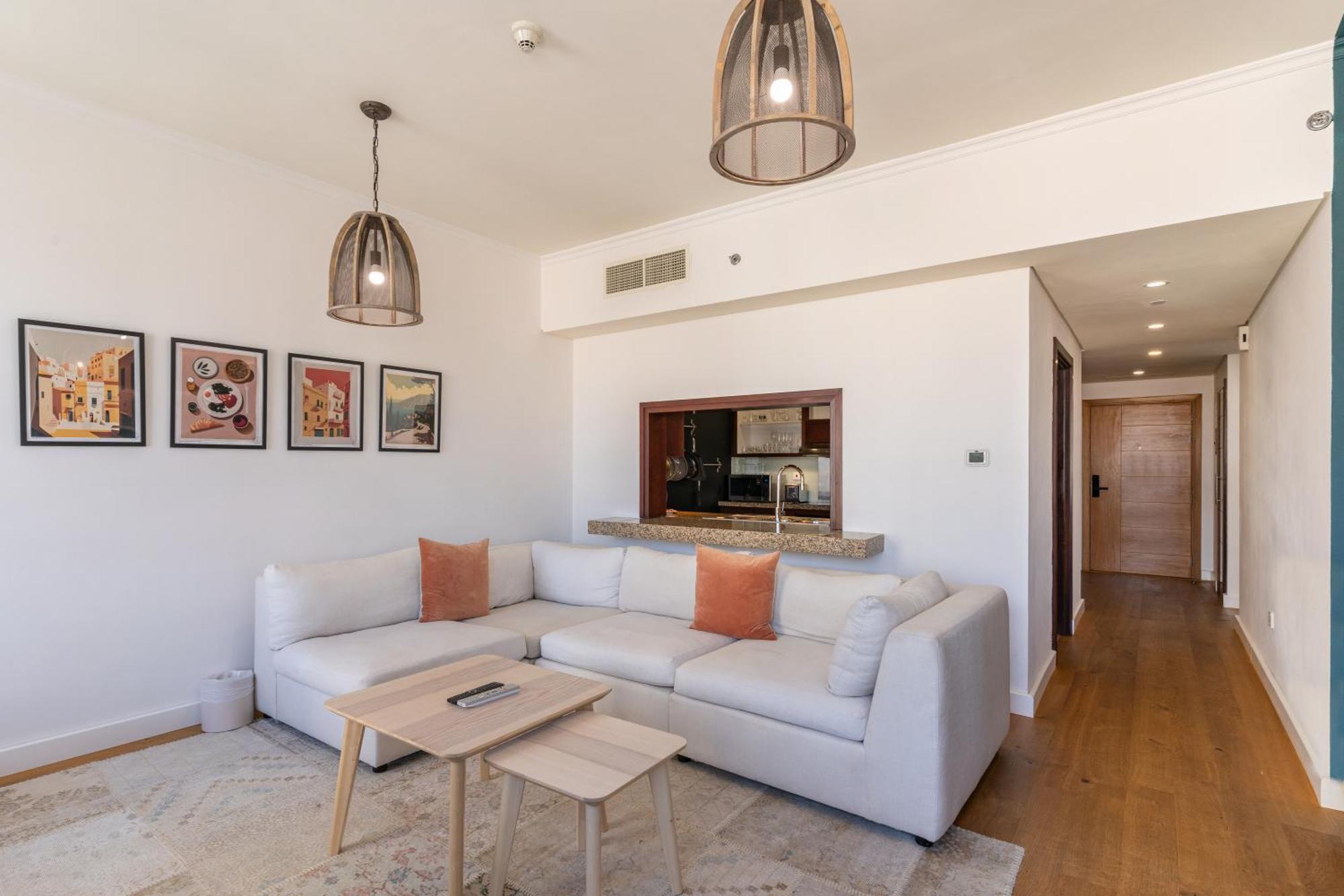 Chic 2Br Apartment, Prime Location Near Dubai Mall - Allsopp&Allsopp Bagian luar foto